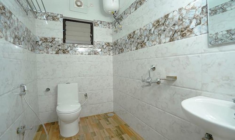 Imagen de la habitación del Hotel FabPrime Royal Inn. Foto 12