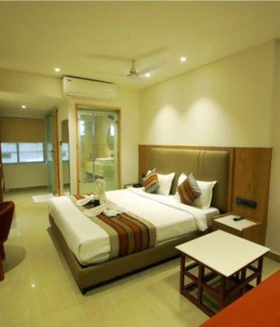Imagen general del Hotel FabPrime Surya. Foto 3