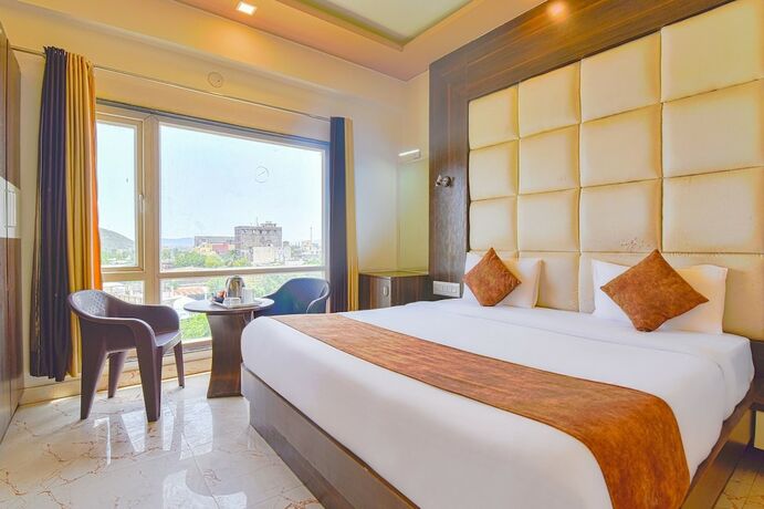 Imagen general del Hotel FabPrime The Royal Galaxy. Foto 5