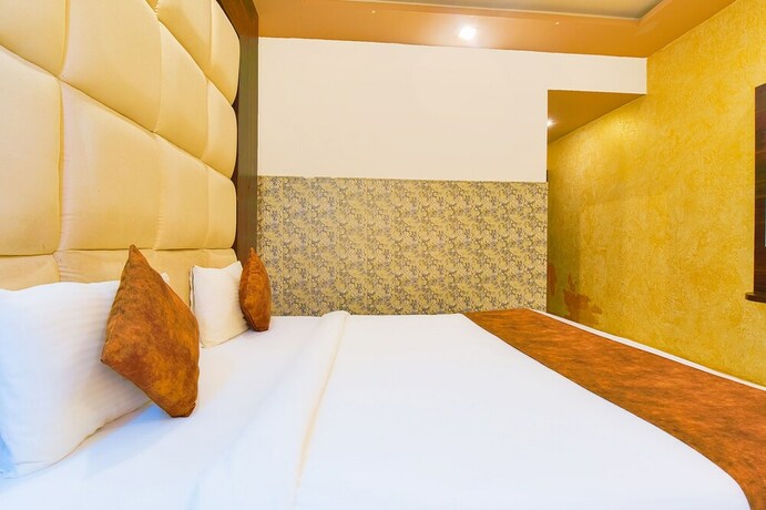 Imagen general del Hotel FabPrime The Royal Galaxy. Foto 9