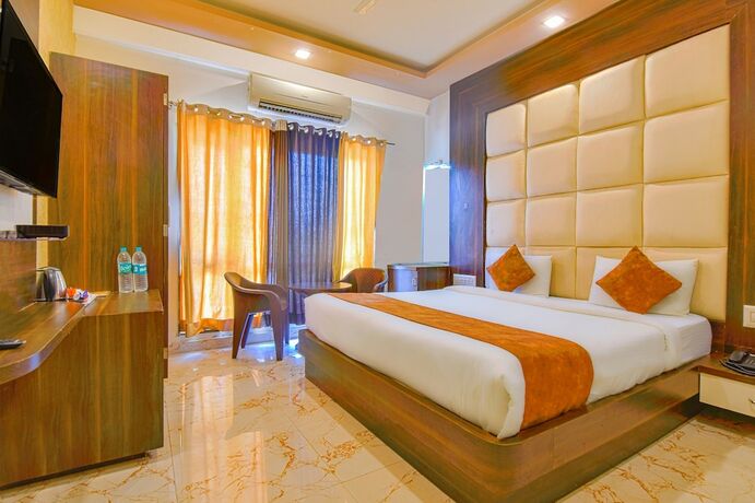 Imagen general del Hotel FabPrime The Royal Galaxy. Foto 10