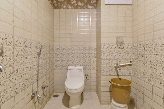 Imagen general del Hotel FabPrime The Royal Galaxy. Foto 12