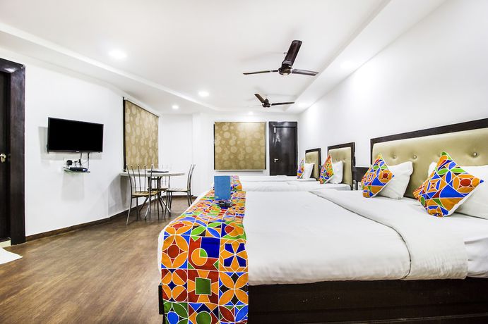 Imagen de la habitación del Hotel FabRajnandani Residency. Foto 18
