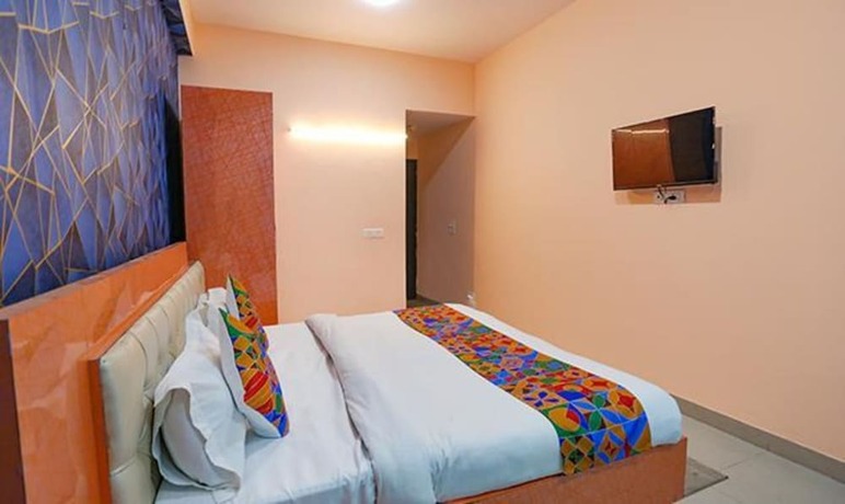 Imagen general del Hotel FabRed Roof Residency. Foto 15