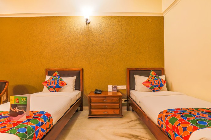 Imagen de la habitación del Hotel FabSheronz Piccadily Chowk. Foto 5