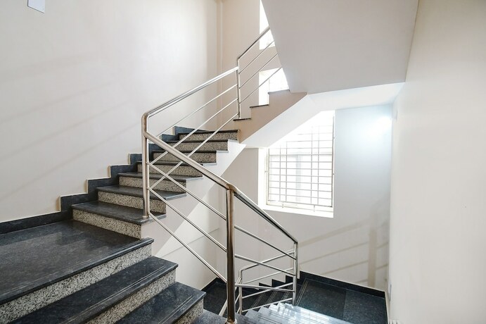 Imagen general del Hotel FabShree Residency. Foto 5