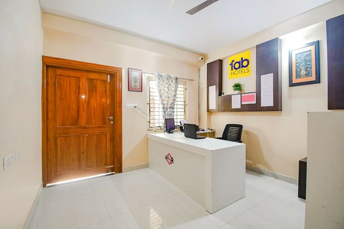 Imagen general del Hotel FabShree Residency. Foto 6