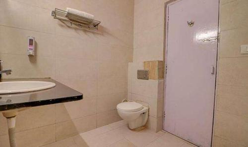 Imagen general del Hotel FabStay Comfort Mall Road. Foto 2