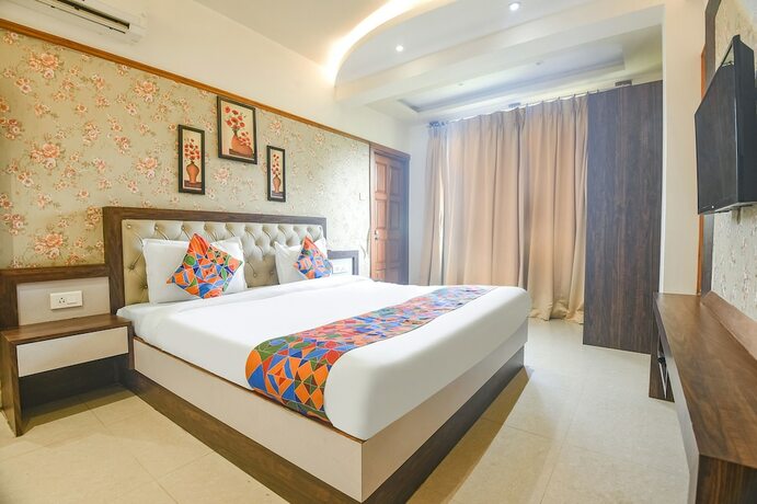 Imagen de la habitación del Hotel FabVihasta Gold Nest. Foto 17