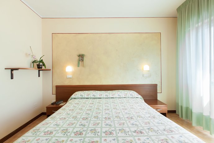 Imagen de la habitación del Hotel Fabbrini. Foto 14