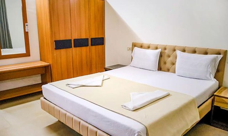 Imagen de la habitación del Hotel Fabescape Orient Royal. Foto 19