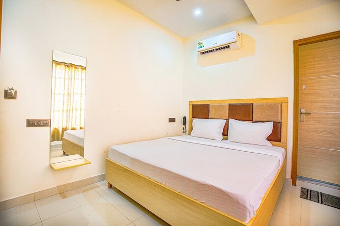 Imagen general del Hotel Fabescape Panchkula Motels. Foto 16