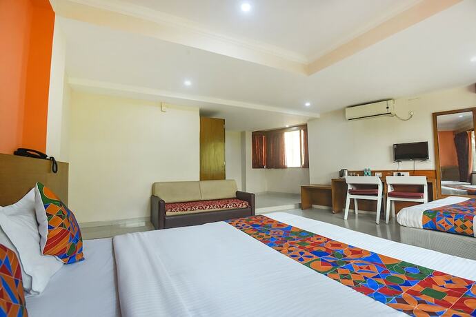 Imagen general del Hotel Fabexpress Amrut Comforts Suites. Foto 1
