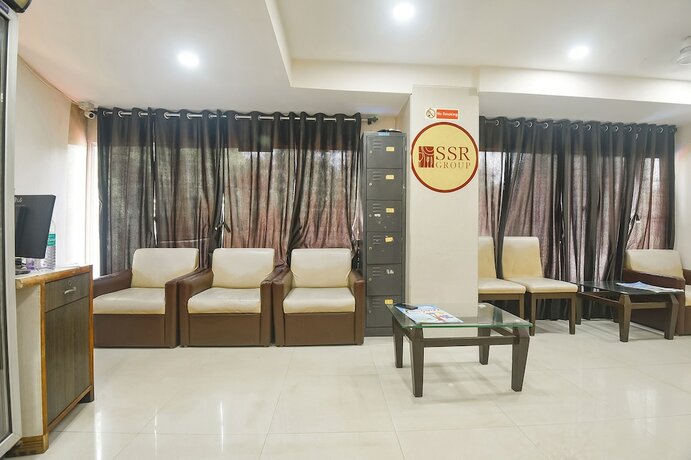 Imagen general del Hotel Fabexpress Amrut Comforts Suites. Foto 9