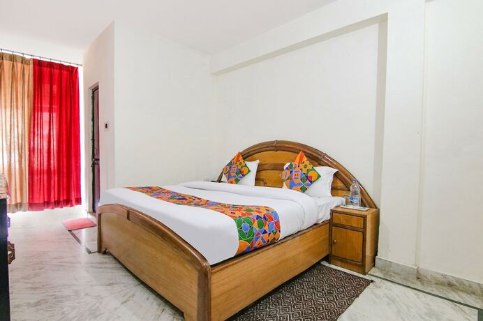 Imagen de la habitación del Hotel Fabexpress Arsh International. Foto 18