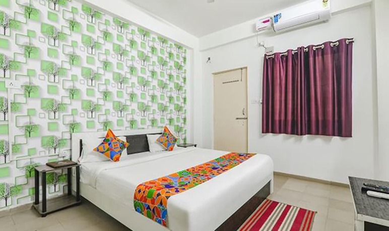 Imagen de la habitación del Hotel Fabexpress Ashiyana Inn. Foto 18
