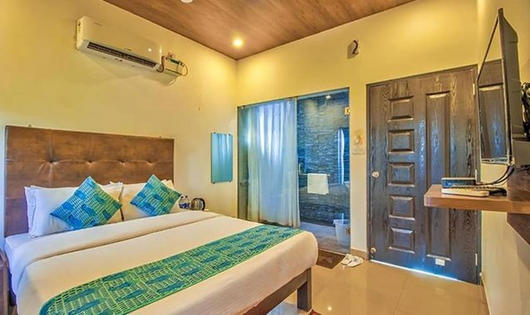 Imagen de la habitación del Hotel Fabexpress Balaji Inn. Foto 3