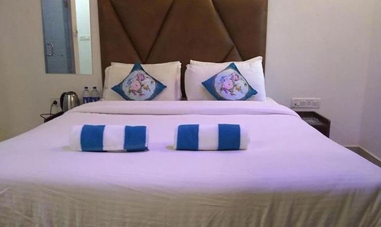 Imagen de la habitación del Hotel Fabexpress Balaji Inn. Foto 13