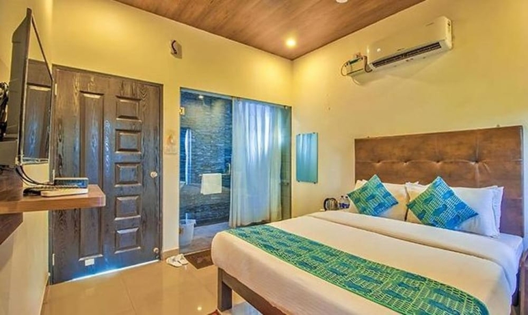 Imagen de la habitación del Hotel Fabexpress Balaji Inn. Foto 15