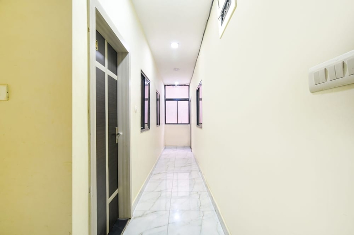 Imagen de los interiores del Hotel Fabexpress Blue Star. Foto 15