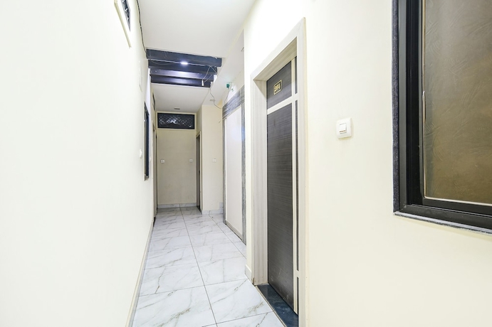 Imagen de los interiores del Hotel Fabexpress Blue Star. Foto 16