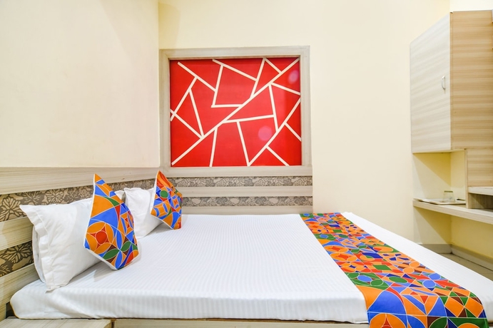 Imagen de la habitación del Hotel Fabexpress Blue Star. Foto 6