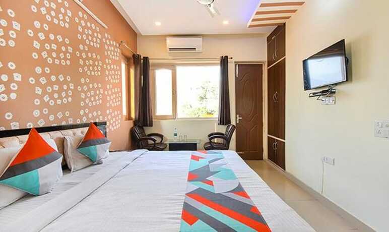 Imagen de la habitación del Hotel Fabexpress Bzoy Inn. Foto 17
