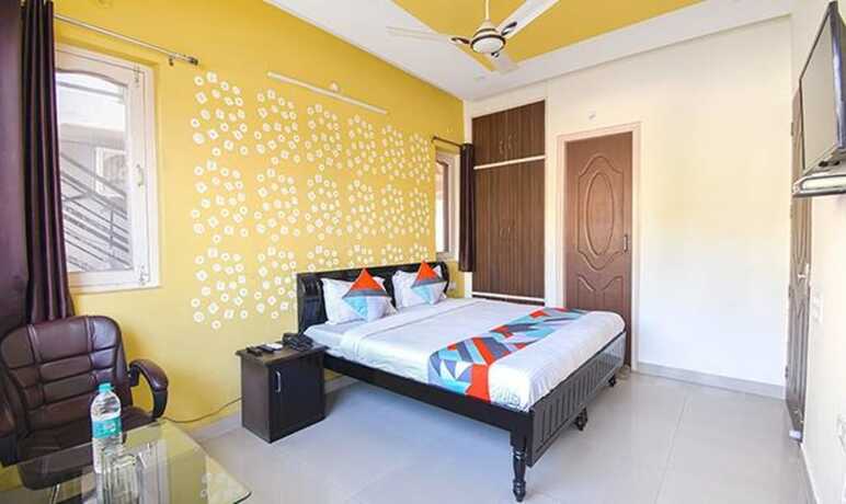 Imagen de la habitación del Hotel Fabexpress Bzoy Inn. Foto 18