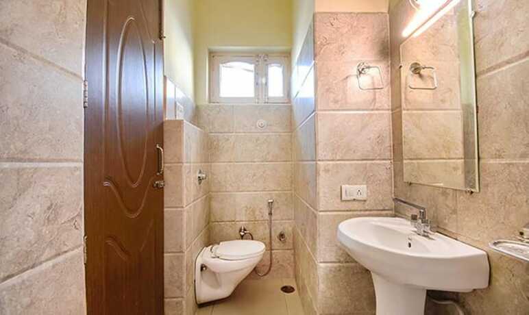 Imagen general del Hotel Fabexpress Bzoy Inn. Foto 11