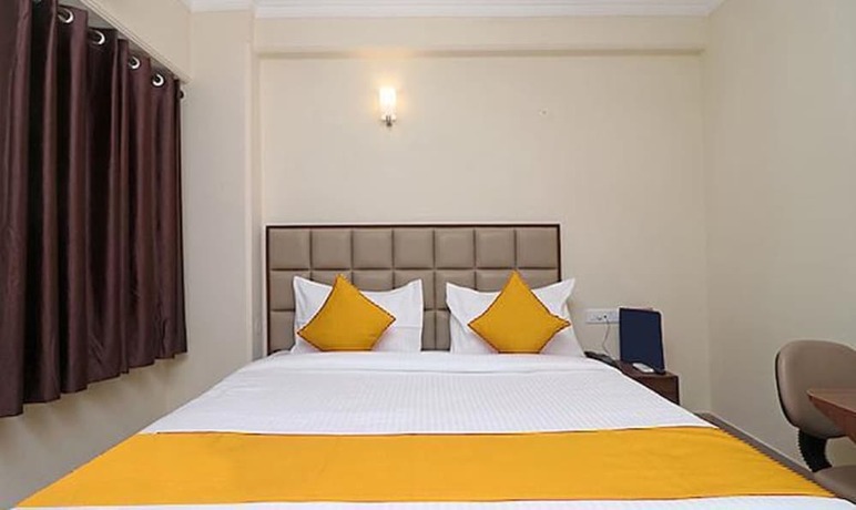 Imagen de la habitación del Hotel Fabexpress Central Plaza. Foto 7