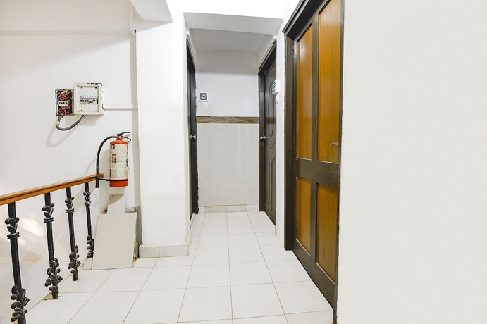 Imagen de los interiores del Hotel Fabexpress Devine Hospitality. Foto 17
