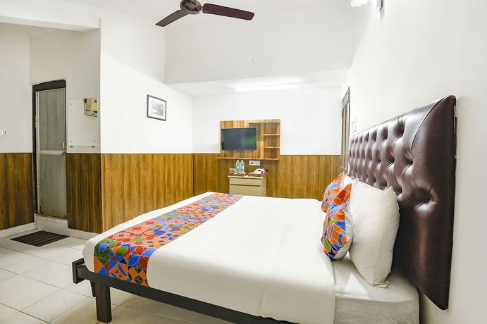 Imagen de la habitación del Hotel Fabexpress Devine Hospitality. Foto 10