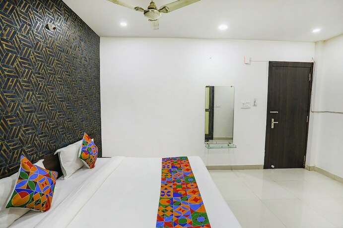 Imagen general del Hotel Fabexpress Elysian Palace. Foto 14