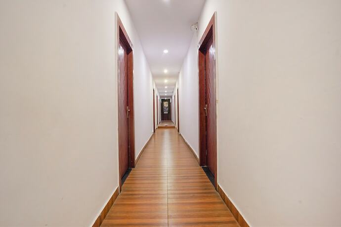 Imagen general del Hotel Fabexpress Gauri Shree. Foto 2