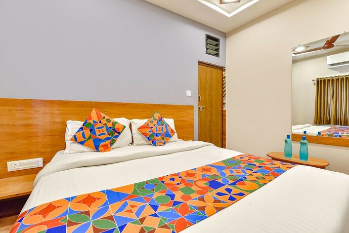 Imagen de la habitación del Hotel Fabexpress Gokul Villa. Foto 20