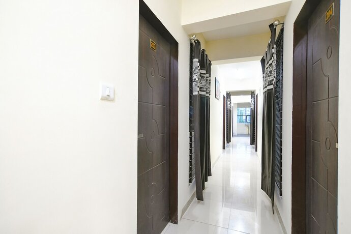 Imagen general del Hotel Fabexpress Golden Villa. Foto 13