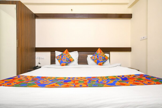 Imagen de la habitación del Hotel Fabexpress Golden Villa. Foto 20
