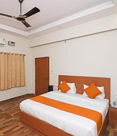 Imagen de la habitación del Hotel Fabexpress Green Comfort. Foto 12