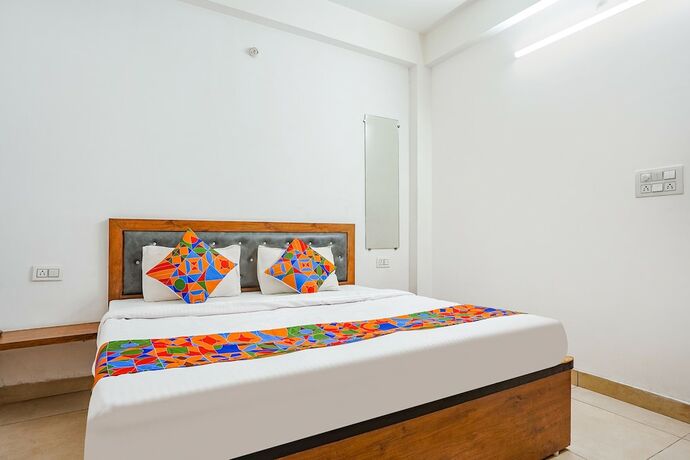 Imagen general del Hotel Fabexpress Gulmohar Grande. Foto 7
