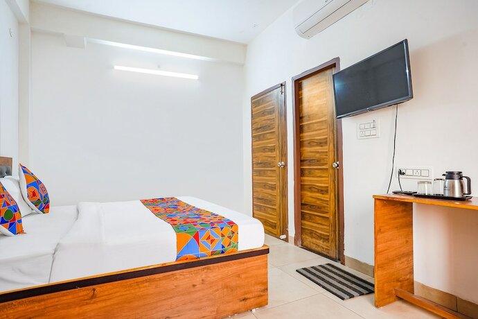 Imagen general del Hotel Fabexpress Gulmohar Grande. Foto 10