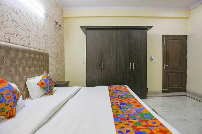 Imagen de la habitación del Hotel Fabexpress Hm Palace. Foto 8