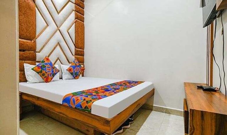 Imagen de la habitación del Hotel Fabexpress Jugnu Palace. Foto 9