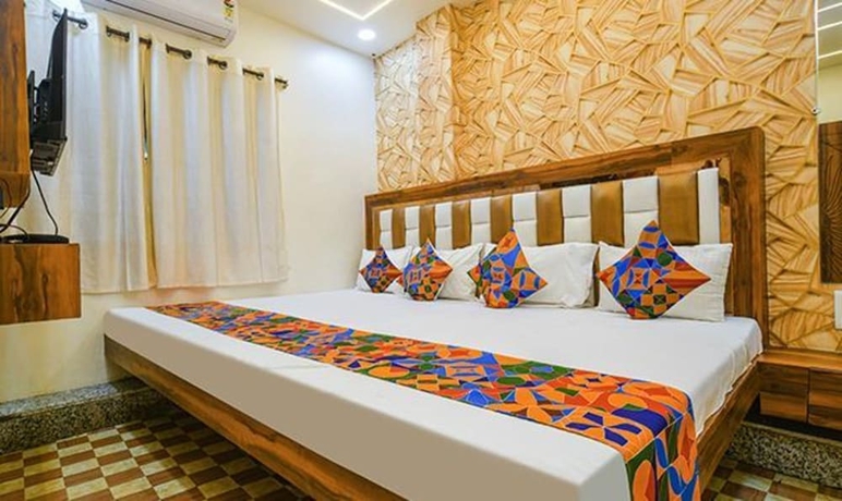 Imagen de la habitación del Hotel Fabexpress Jugnu Palace. Foto 11