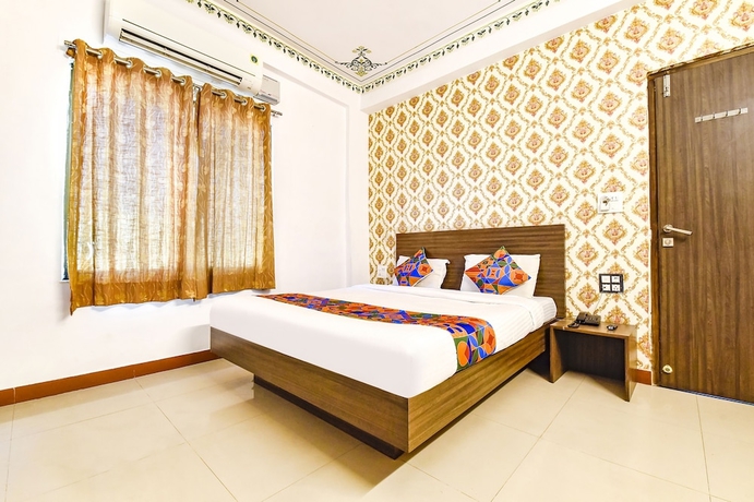 Imagen de la habitación del Hotel Fabexpress King Mansion. Foto 3