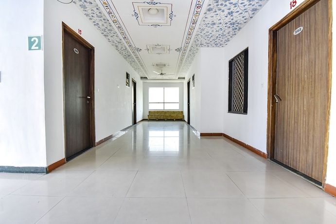 Imagen de los interiores del Hotel Fabexpress King Mansion. Foto 15