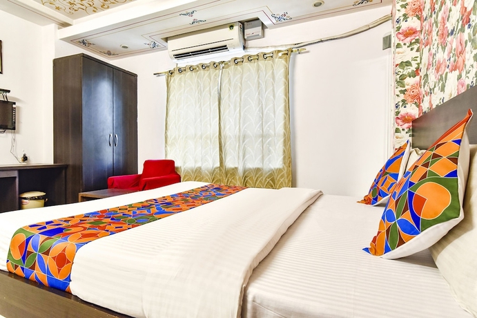 Imagen de la habitación del Hotel Fabexpress King Mansion. Foto 9