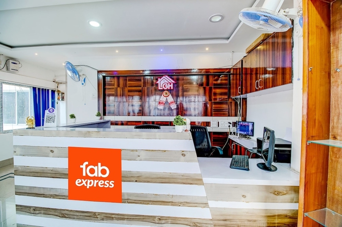 Imagen de los interiores del Hotel Fabexpress Lakhi. Foto 16