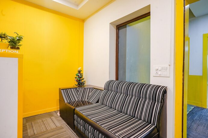 Imagen general del Hotel Fabexpress Luxury Inn. Foto 8