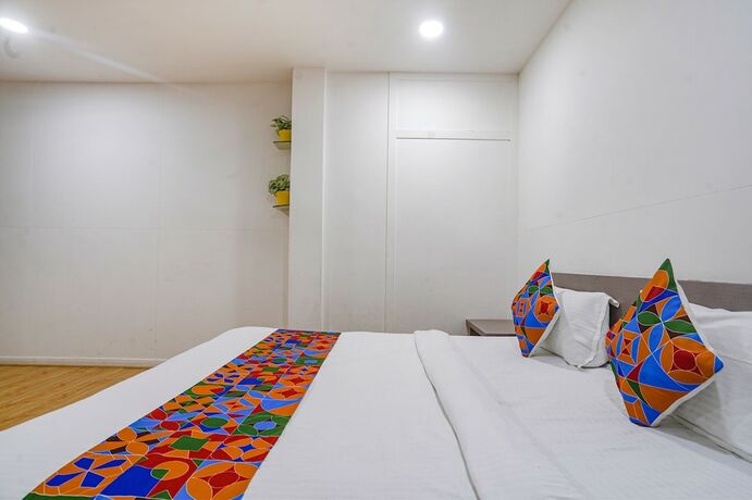Imagen general del Hotel Fabexpress Luxury Inn. Foto 11