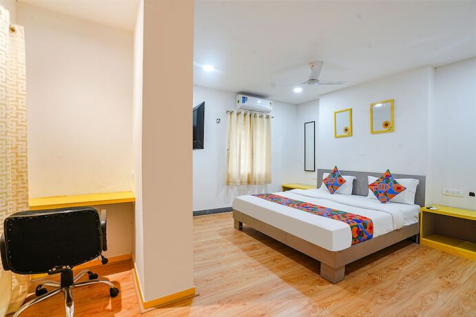 Imagen general del Hotel Fabexpress Luxury Inn. Foto 14